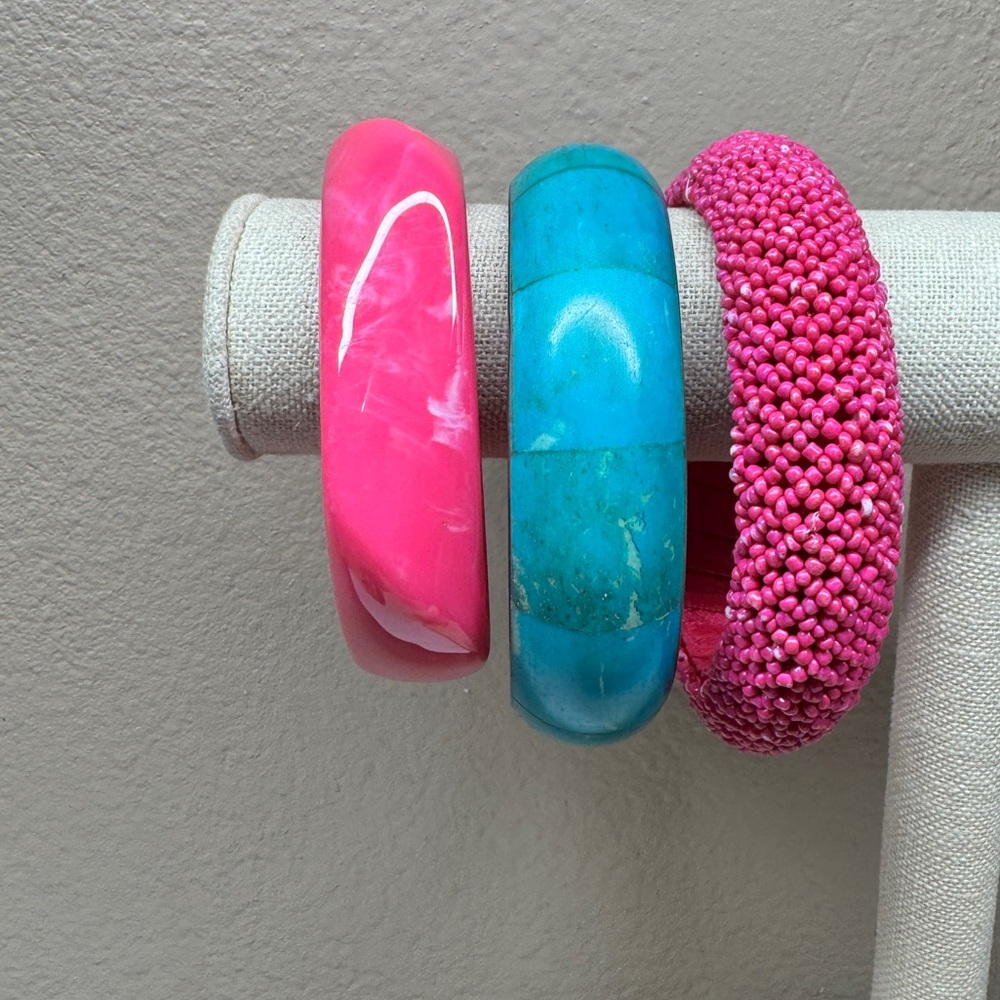 Women pink and blue wide bangle bundle